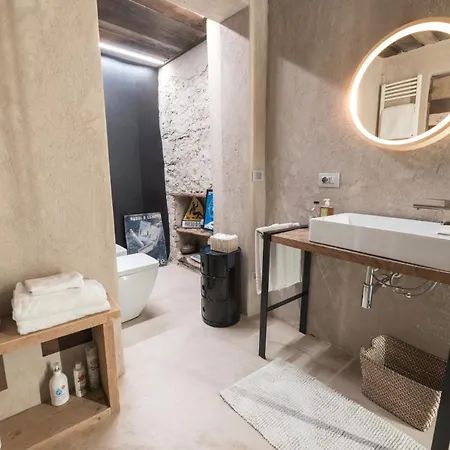 Rostagni 1834 In With Pool In The Barolo Region * Novello